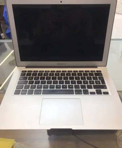 لپ تاپ Mac Book Air 2015 کارکرده